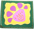 Décorer la fleur à la peinture relief