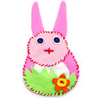 Jouet du petit lapin en feutrine 