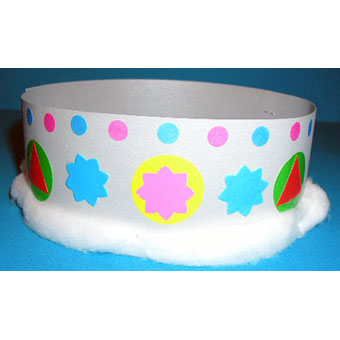 Couronne de roi décorée de gommettes