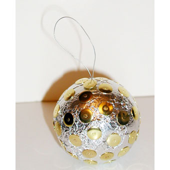 Fabriquer des boules de Noël punaise