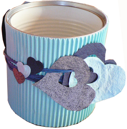 Bricolage d'un pot à crayons bleu pour la fête des pères