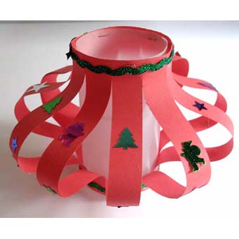 lampions de Noël en papier rouge