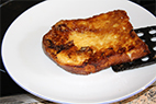 Placer les tranches sur les assiettes