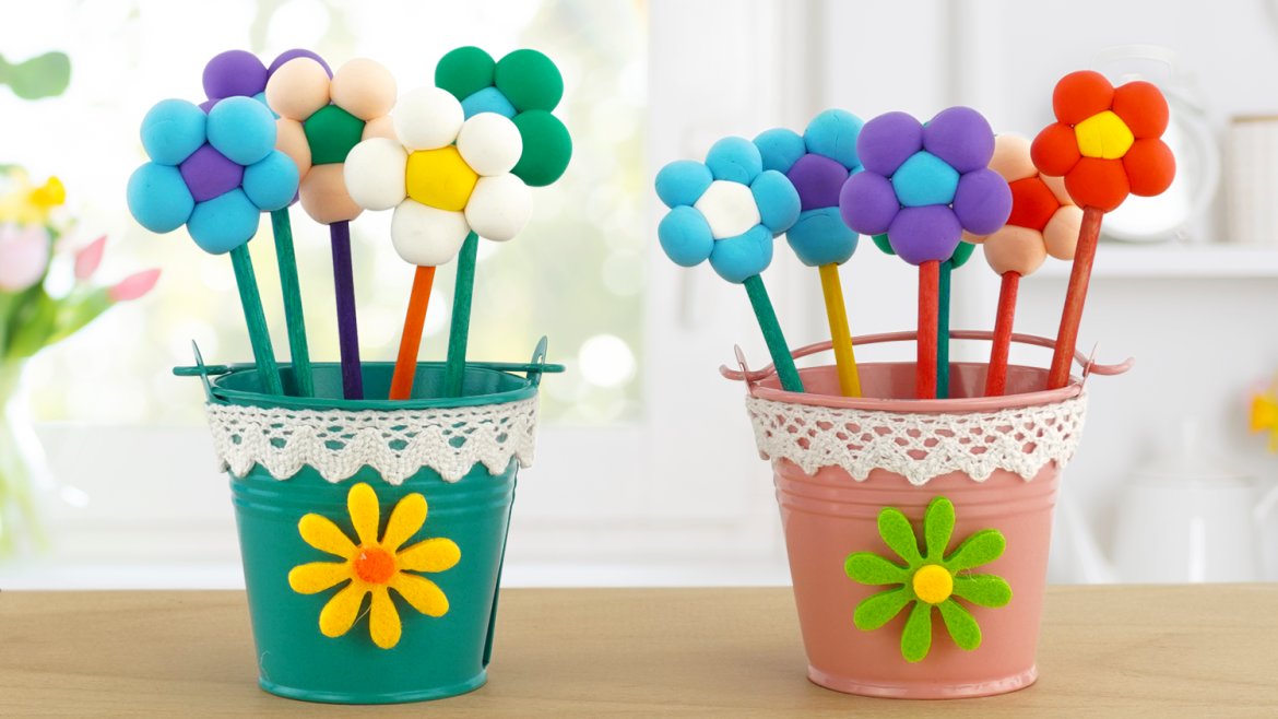 ✂️ Retrouvez un tuto pour apprendre à faire des jolies fleurs en pâte à modeler avec les enfants?