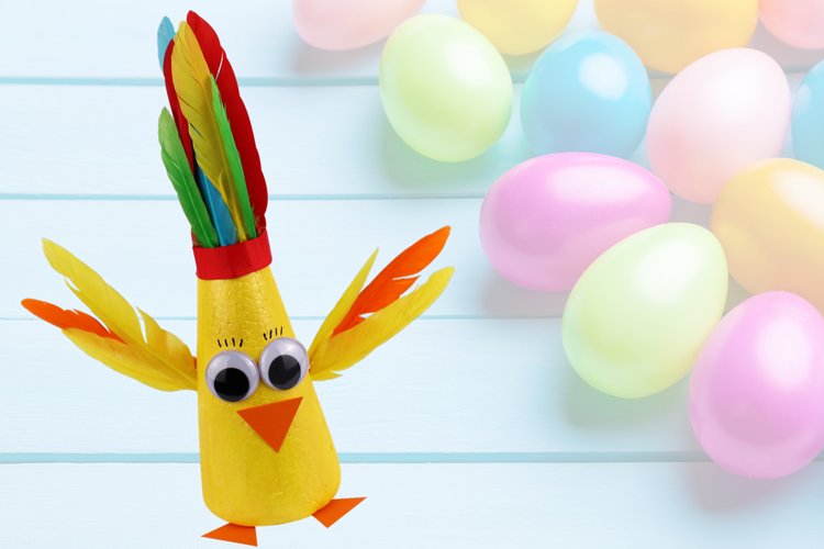 Un tuto pour fabriquer un poussin avec une coiffe à plumes pour Pâques