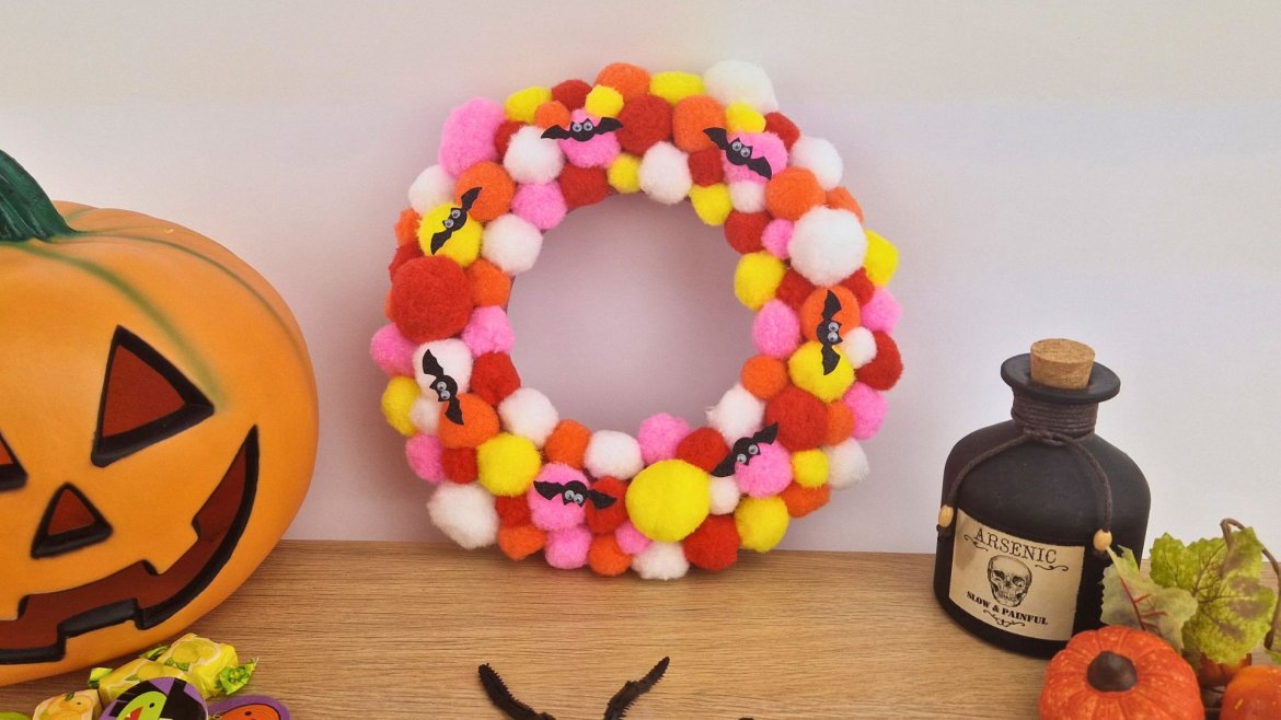 Couronne d'Halloween colorée : Une activité facile pour les tout-petits