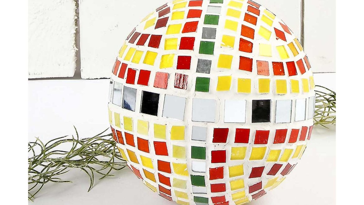 Boule mosaïque décorative