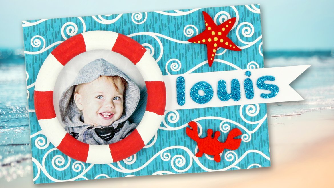 Voilà un cadre mignon sur le thème de la mer que les enfants pourront fabriquer afin d'offrir un joli cadeau pour la fête des mères ou la fête des pères. Une activité créative fac