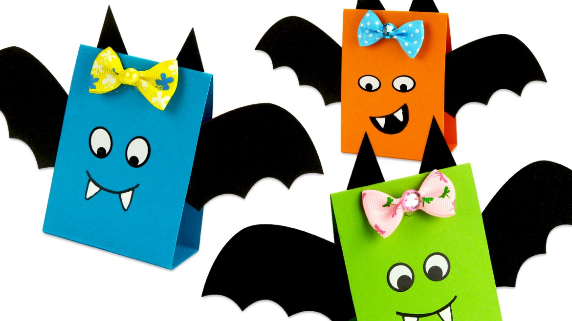 Aujourd'hui découvrez une astuce simple qui permettra aux enfants de fabriquer facilement d'adorables chauves-souris en papier pour Halloween !