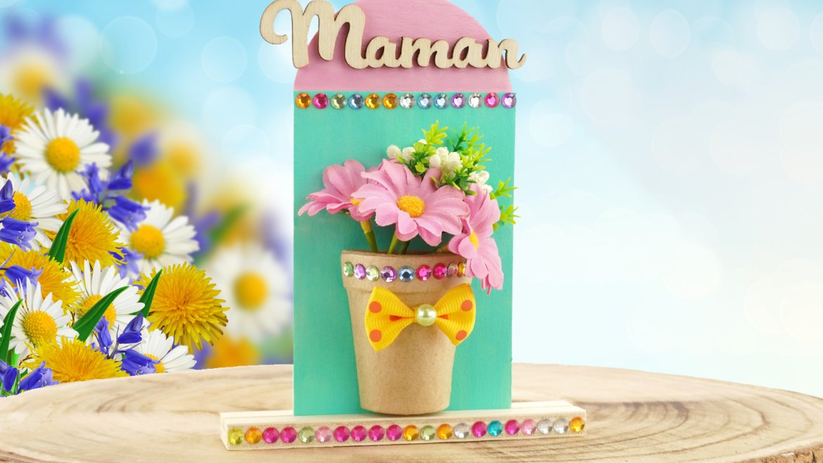 Retrouvez un tuto facile pour fabriquer un tableau floral pour maman. Une bonne idée cadeau pour la Fête des Mères.