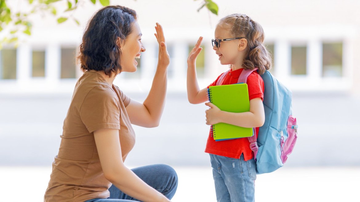 Préparez la rentrée scolaire 2025 sans stress grâce à notre checklist complète pour les parents, étape par étape. Anticipation, fournitures, organisation… tout y est !