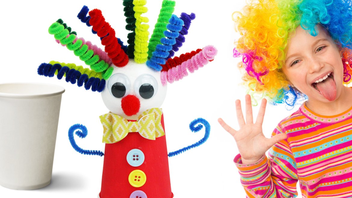 Aujourd'hui, découvrez comment fabriquer facilement un clown en utilisant un gobelet en carton, une boule en polystyrène, des chenilles et quelques accessoires. Une activité créative facile idéal