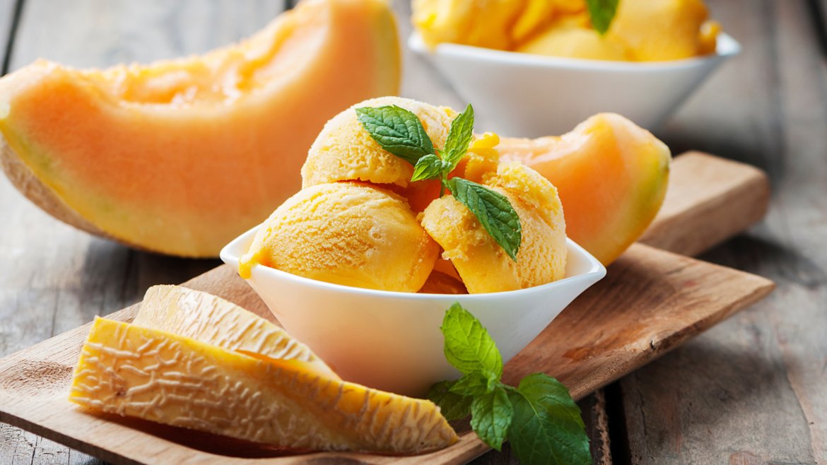 Retrouvez notre Glace au melon et confectionnez aux enfants de délicieuses glaces facilement