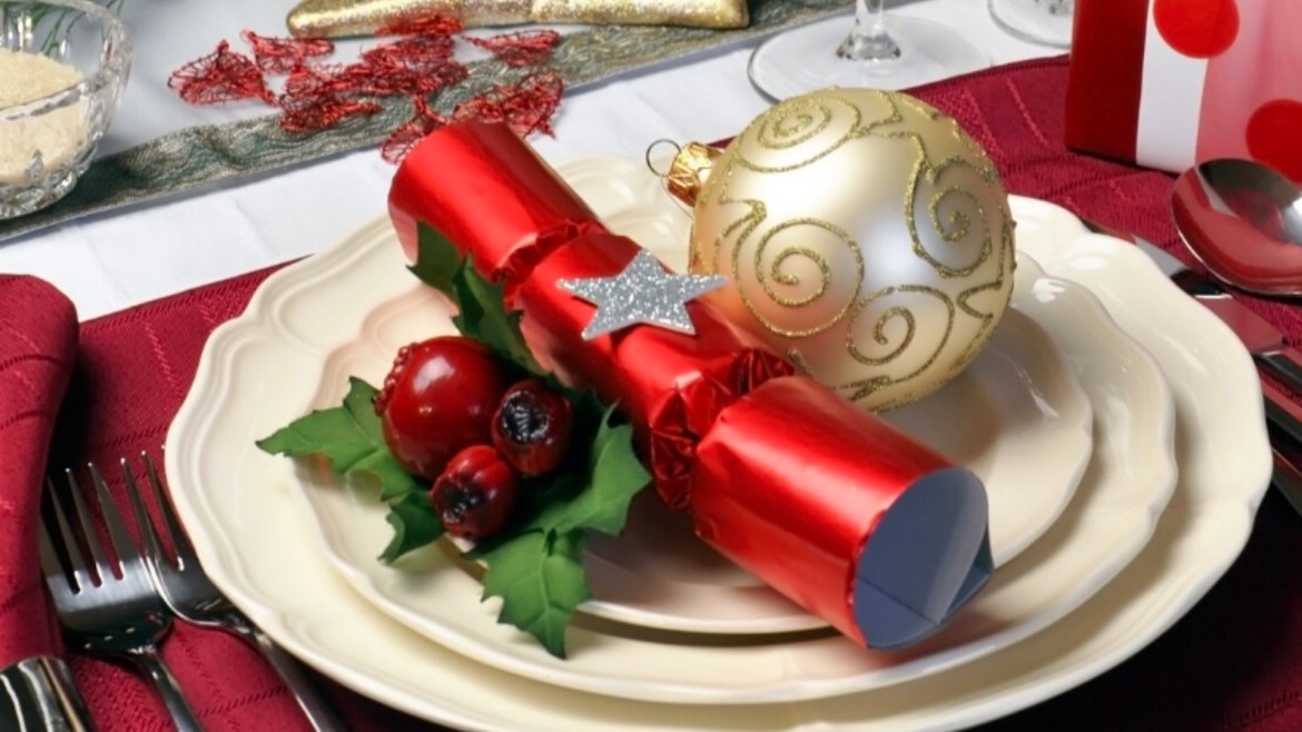 Le repas du nouvel an est souvent l'occasion de donner des étrennes aux enfants, pour certains, cette tradition vient de la Rome antique où on s'échangeait des pièces et des médailles à l'o