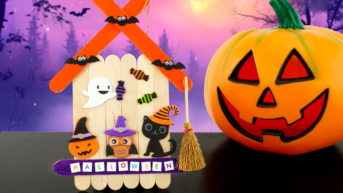 Fabriquez une maison hantée avec des bâtonnets pour Halloween