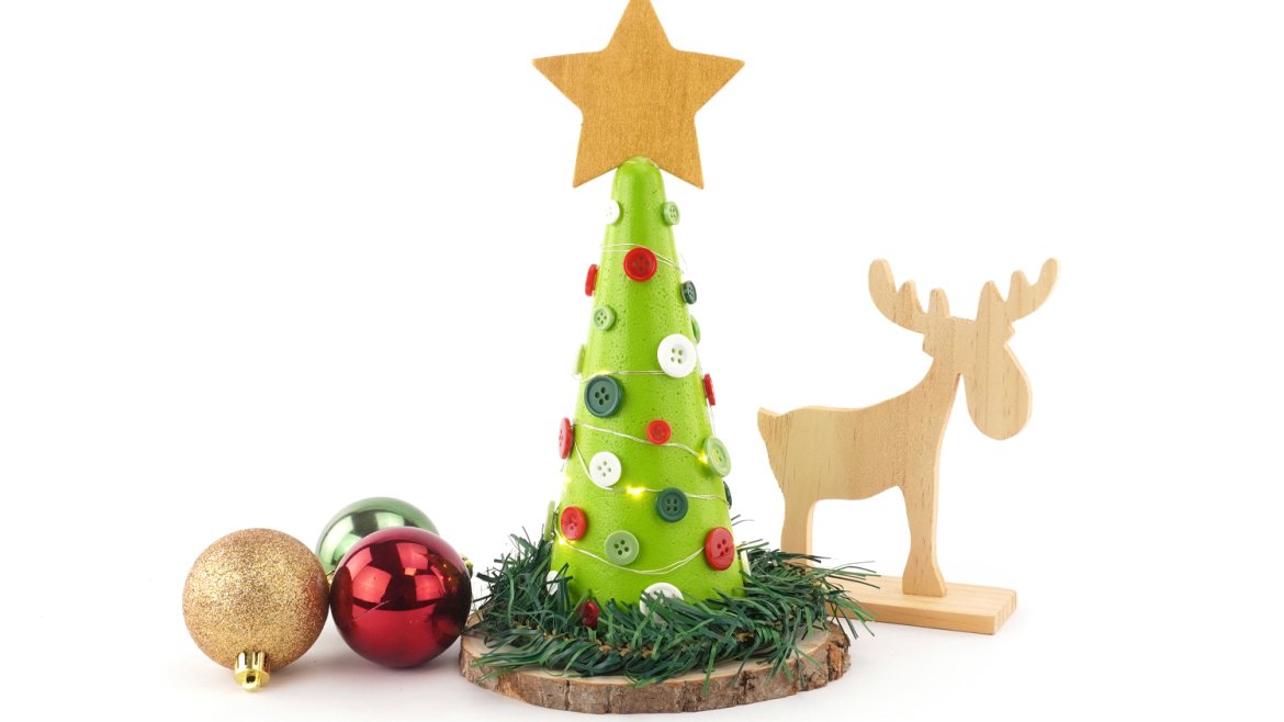 ?Comment faire un sapin avec un cône en polystyrène ?✨