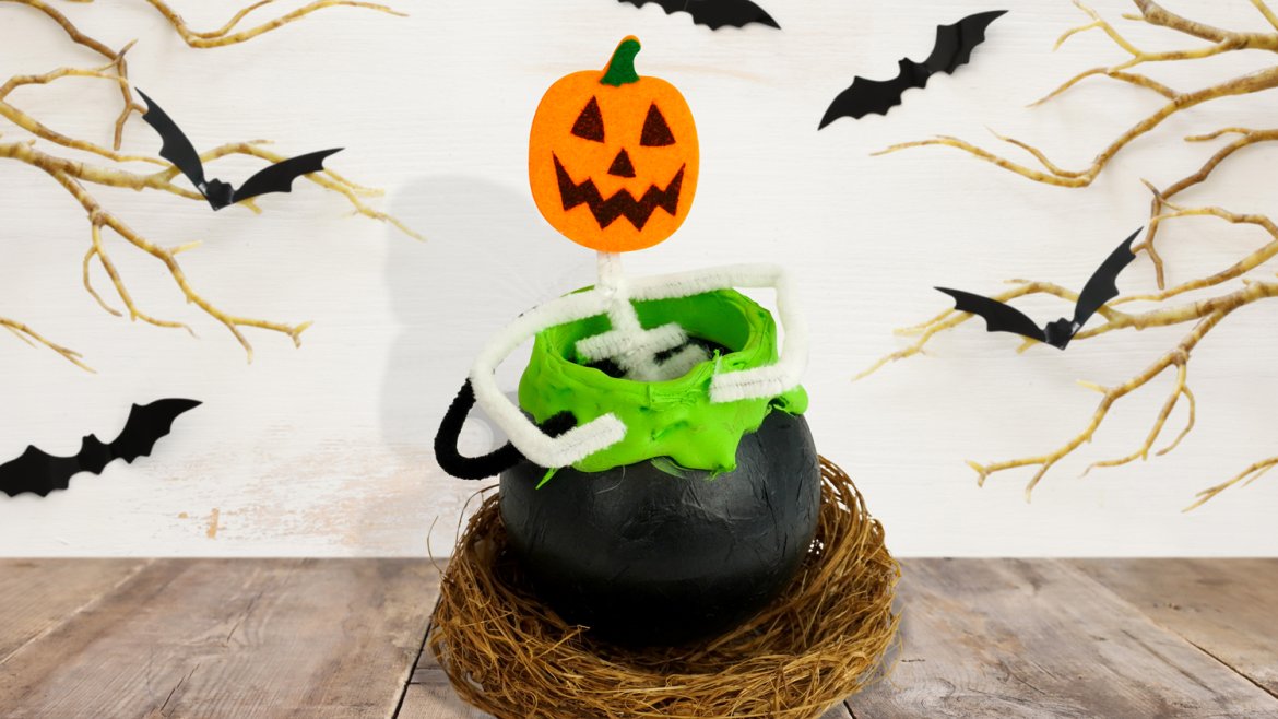?Une citrouille avec fil chenille | Tuto Halloween | Tête à modeler