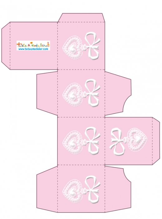 Boite à dragées rose motif médaille
