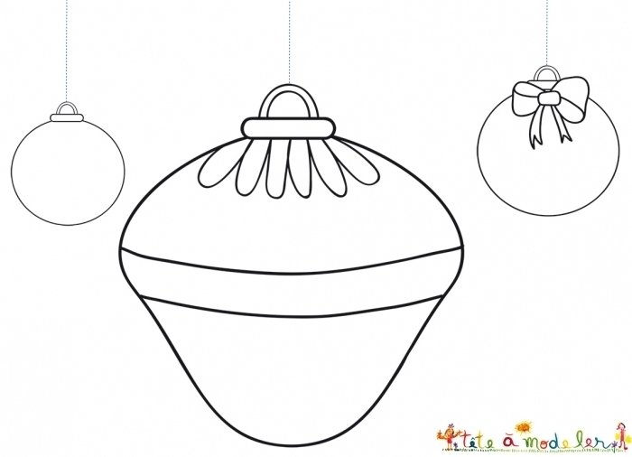 Trois boules de différentes formes