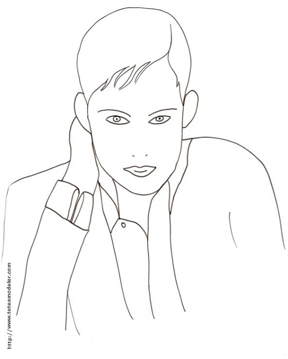 Coloriage d'un visage de fille aux cheveux très courts