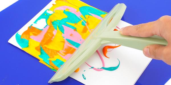 Peinture à la raclette : carte fête des parents
