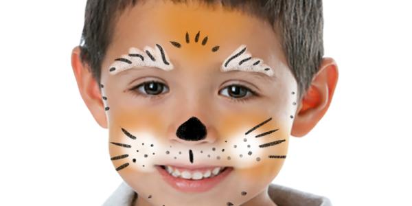 Maquillage du chien marron clair