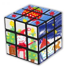 Des idées expliquées et illustrées pour réaliser des petits jouets de Noël ou pour Noël. Des idées simples de bricolage pour attendre l'arrivée du Père Noël. Des jouets animés aux cubes de Noël, retro