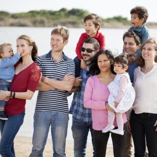 La famille est le premier cercle de sécurité d'un enfant. C'est le premier qu'il connait mais c'est aussi celui dans lequel il doit se sentir le plus en sécurité. La famille et en particulier les pare