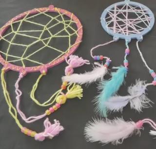 Une activité à faire avec les enfants : fabriquer un attrape-rêve