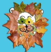 T&ecirc;te de lion en feuilles d'automne