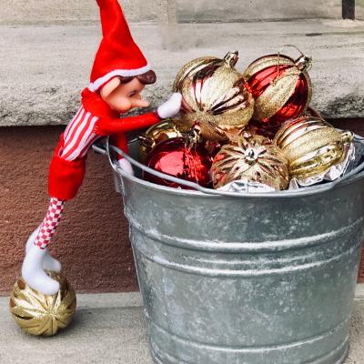 50 idées de blagues et de bêtises pour votre lutin farceur de Noël