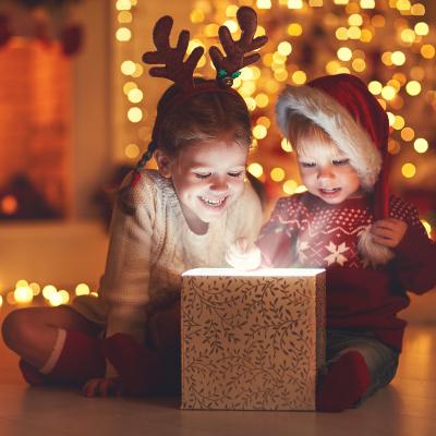Retrouvez nos idées de cadeaux originaux pour les enfants. Des cadeaux qui changent parce qu'ils sont innovants, responsables, solidaires et intelligents. Pour tous ceux qui cherchent une alternative