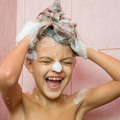 Défi douche minute pour les enfants