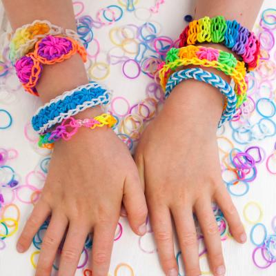 Bracelet loom ou bracelet en élastiques
