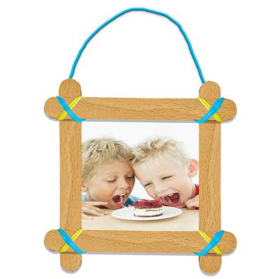 Cadre photo enfant en bâtons de bois