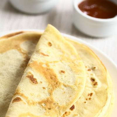 Vous aimez les crêpes ? Retrouvez toutes nos recettes de crêpes à faire avec les enfants. Crêpes sucrées, salées, pour Mardi Gras, la chandeleur, le Carnaval ou le goûter : elles sont toujours appréci
