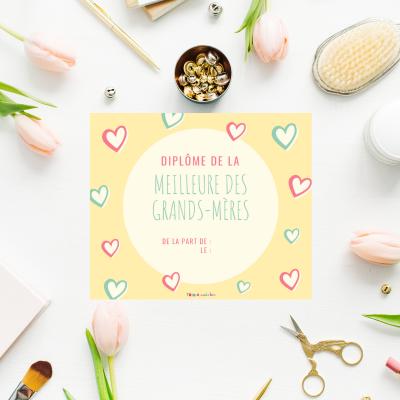 Un diplome de la meilleure des grands-mères à imprimer, compléter et à offrir à la meilleure mamie pour la fete des grands-meres. Ce joli diplome sera très beau enroulé avec un morceau de ruban comme 