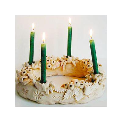 Fabriquer une couronne de l'avent en pâte à sel