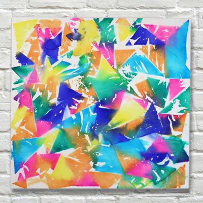 Le tableau de papier de soie mouillé est une activité drôle à faire et très simple à réaliser, peu importe l'âge de vos enfants. Le résultat est toujours spectaculaire et vos enfants seront fière d'av