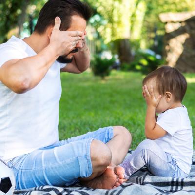 La permanence des objets est un concept fondamental pour l'éveil et le développement de bébé. Retrouvez nos explications et nos idées d'activités !