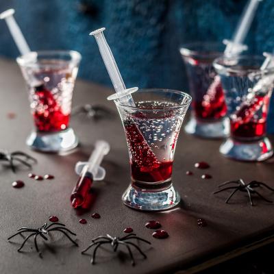 Une boisson très rigolote pour tous les petits vampires d'Halloween. Les enfants adoreront boire cette boisson en se prenant pour des vampires. Découvrez vite comment la réaliser en suivant la recette