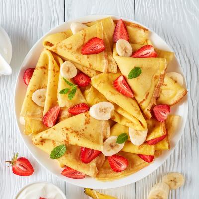 Recette de pâte à crêpes sans beurre. Découvrez comment réaliser des crêpes quand on a pas de beurre ni d'huile. Une recette délicieuse pour le Carnaval ou la Chandeleur ou pour une soirée crêpes.