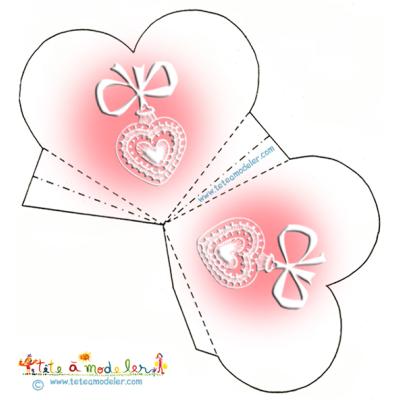 Pochette coeur motif médaille