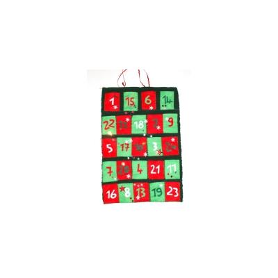 Bricolage d'un calendrier de l'Avent pour aider les enfants à patienter avant Noël. Le calendrier est réalisé avec un set de table et de la feutrine. Il peut être préparé avec les e