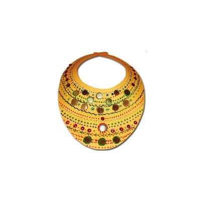 Collier africain en forme de plastron