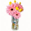 Une idée pour fabriquer un petit vase dans une bouteille en plastique. Ce vase est réalisé avec une bouteille en plastique coupée et peinte. Ce petit vase fabriqué en recyclant une bouteille rendra bi