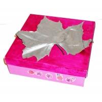 Fabriquer une  boîte décorée de feuilles