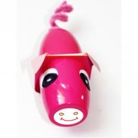 Bricolage pour fabriquer un petit cochon en pots de plastique alimentaires