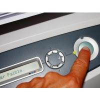Nos foyers sont de plus en plus équipés en informatique en tout genre : imprimante, ordinateur, scanner ... Si les éteindre et les débrancher tous les soirs ne nous semble pas indispensable, les étein