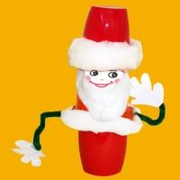 Un mini Père Noël tout rigolo à fabriquer pour jouer avant Noël